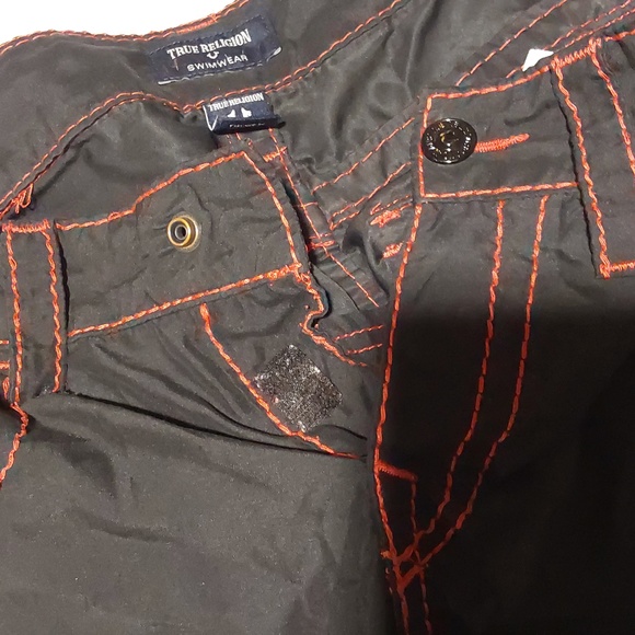 TRUE RELIGION BIG T TSWIM TRUNKS SIZE 30 BLK N RED - Picture 6 of 6